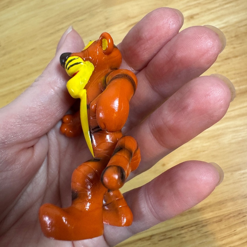 Vintage Tigger Figurine West Germany Bullyland Winnie the Pooh Orange Tiger Toy - Picture 4 of 8